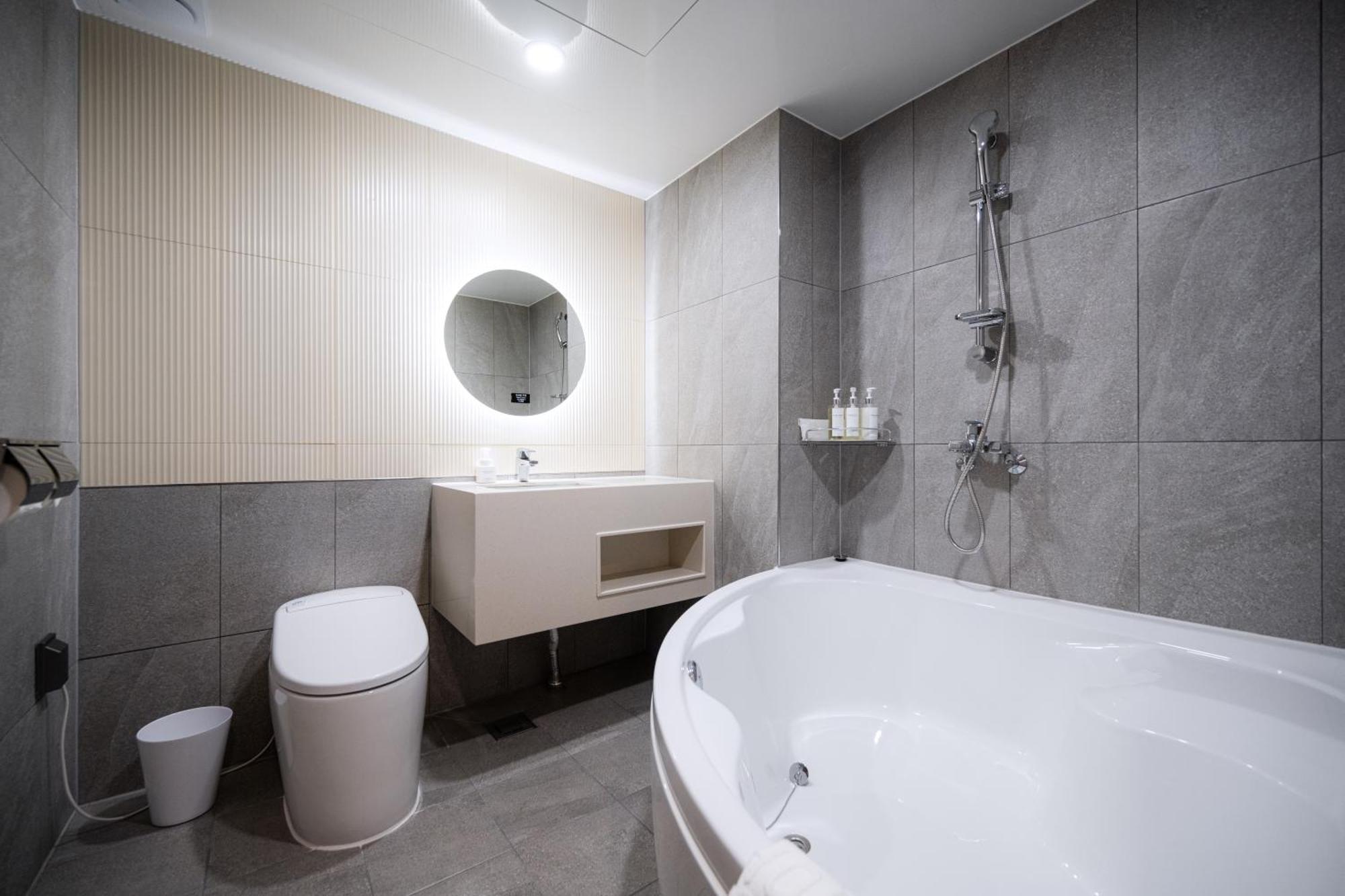 Hound Hotel Gijang Osiria Busan Exteriör bild